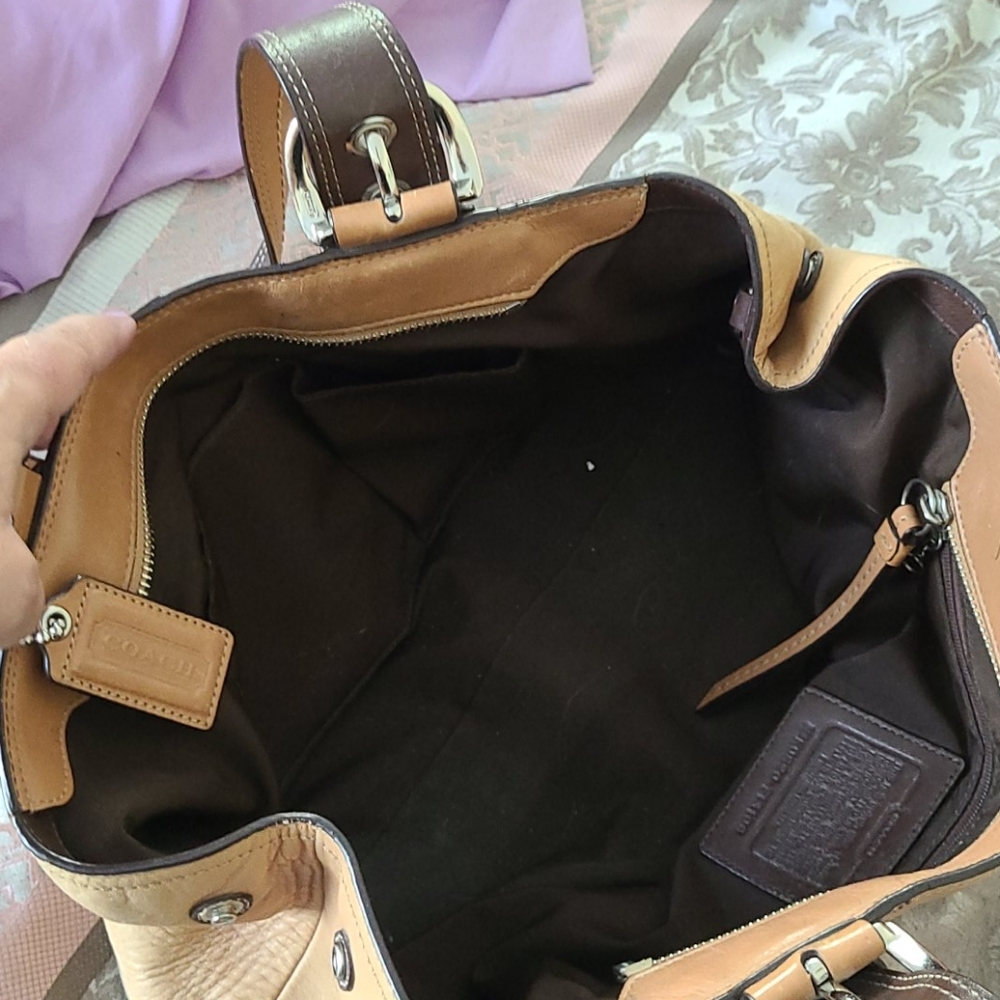 SOLD Gorgeous Coach Alex Soho Handbag - Picture 5 of 10